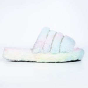 Akira Care Bear Arms Around Me Slippers Size 9